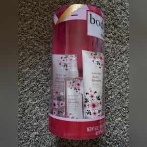 Bodycology cherry blossom set